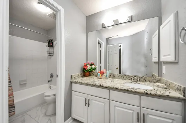 $399,999 | 2706 Oak Ridge Park Drive, Houston, TX 77084