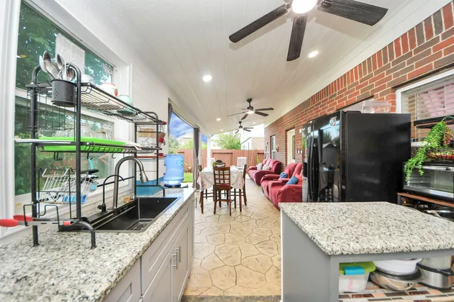 $399,999 | 2706 Oak Ridge Park Drive, Houston, TX 77084