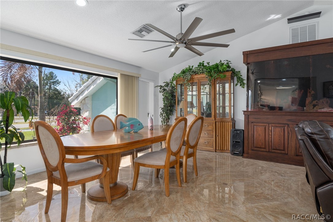 171 Southwest 3rd Street Crystal River, FL 34429 - Photo 8 of 59
