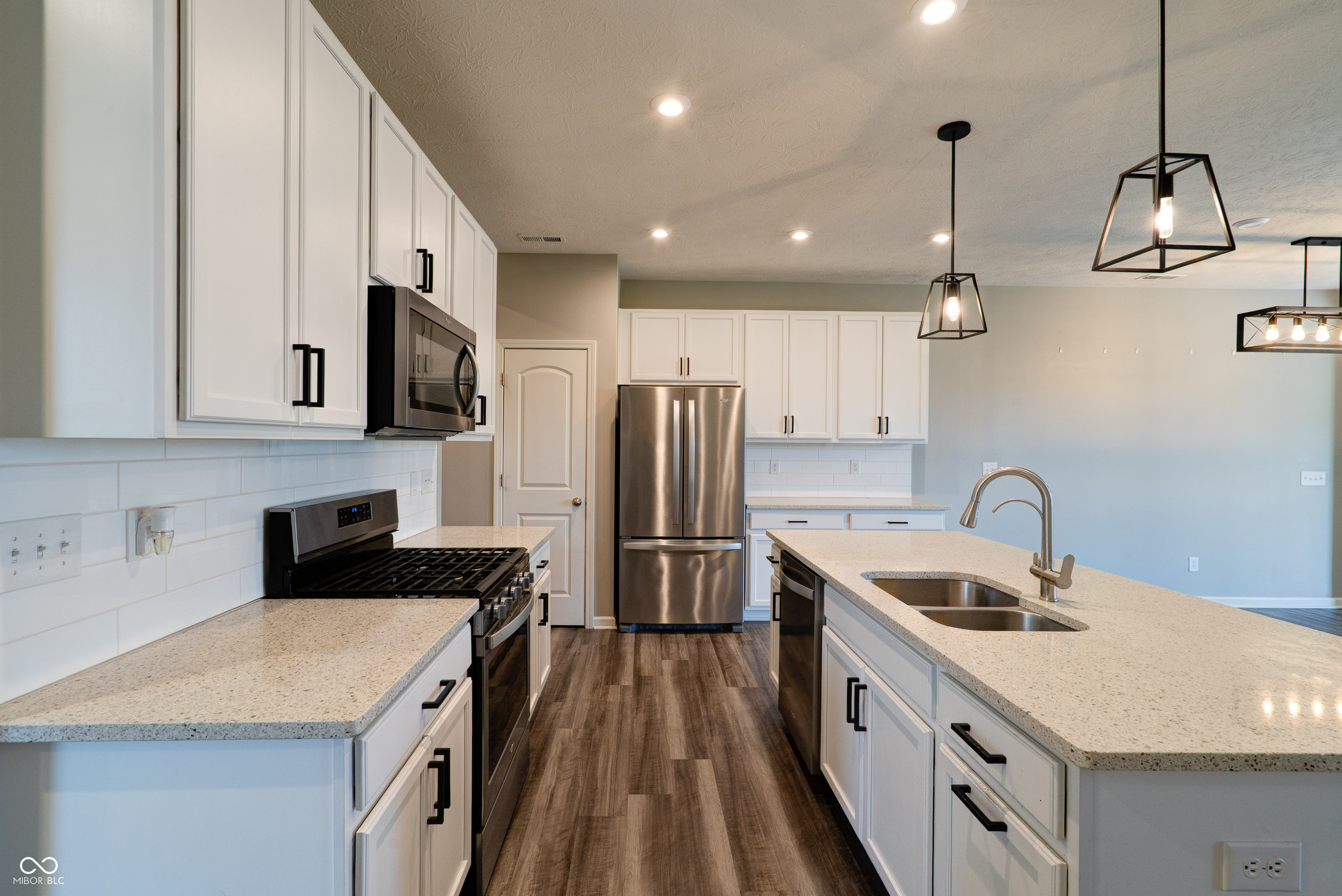 13501 Dewpoint Lane Fishers, IN 46037 - Photo 5 of 46