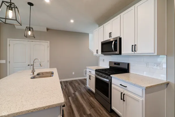 $355,000 | 13501 Dewpoint Lane, Fishers, IN 46037