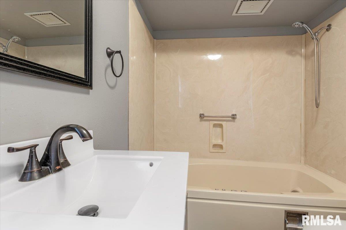 1834 Dial Court Springfield, IL 62704 - Photo 18 of 42 Gallery Image 18