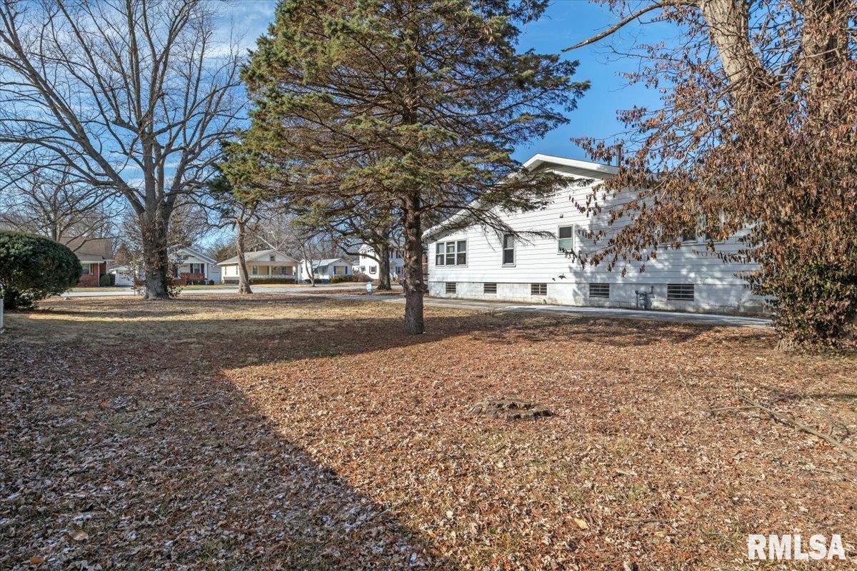 1834 Dial Court Springfield, IL 62704 - Photo 28 of 42 Gallery Image 28