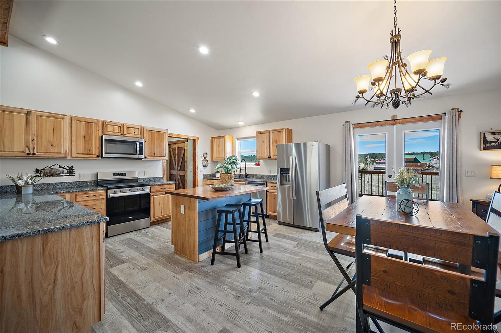 186 Empire Road Florissant, CO 80816 - Photo 13 of 46