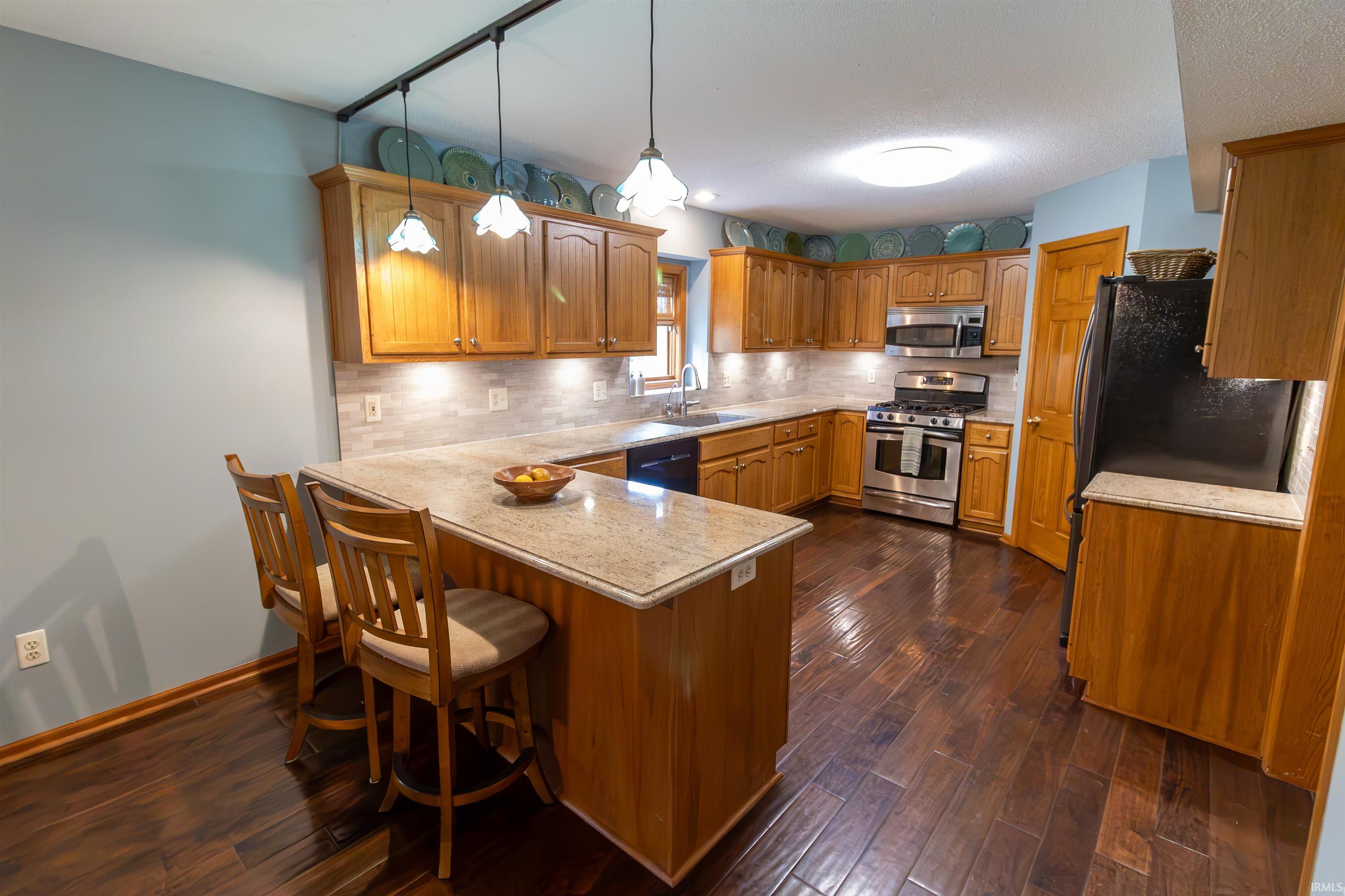 1928 Hunter's Ridge Drive Huntington, IN 46750 - Photo 10 of 38 Gallery Image 10