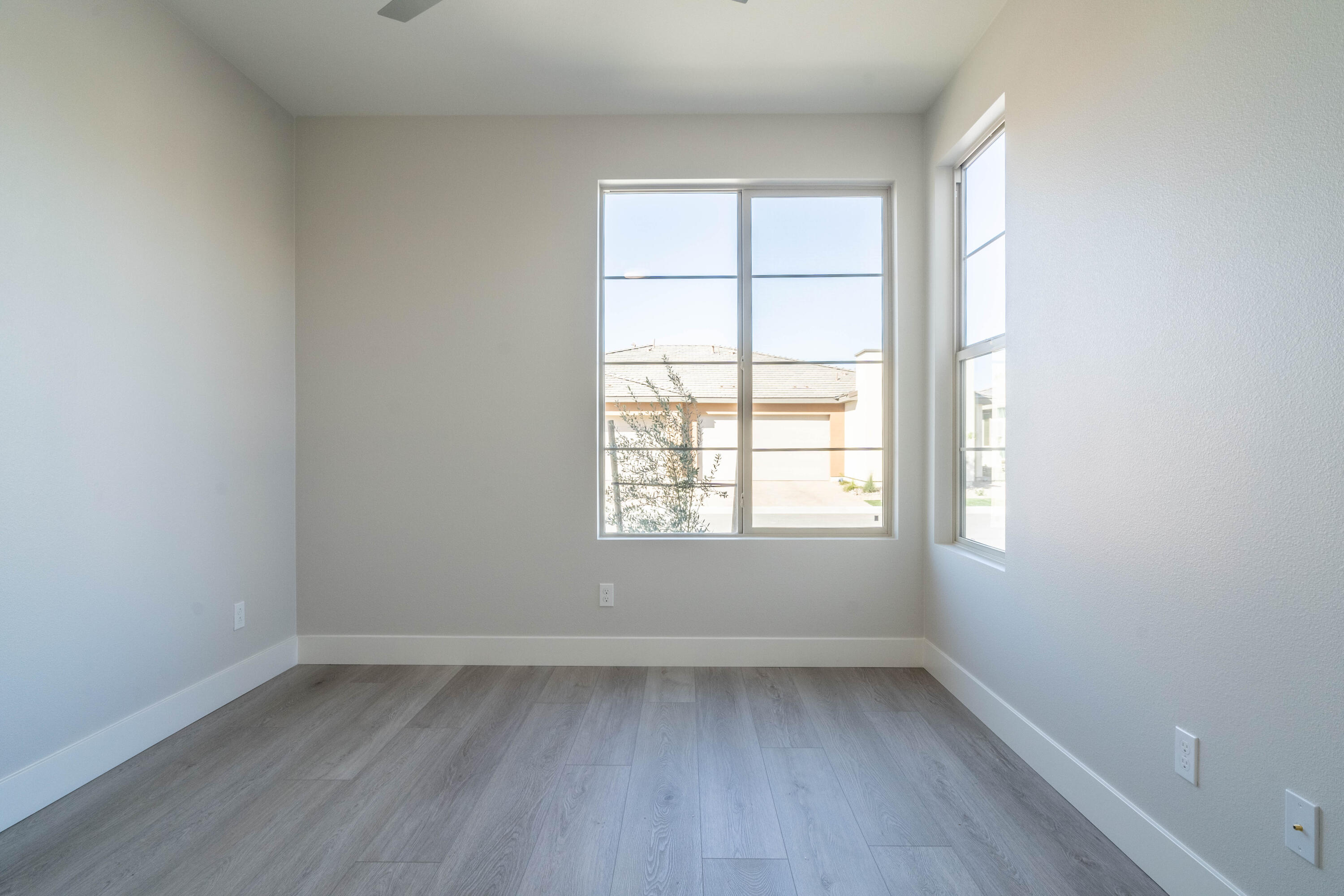 51580 Whiptail Drive Indio, CA 92201 - Photo 20 of 28 an empty room with a window