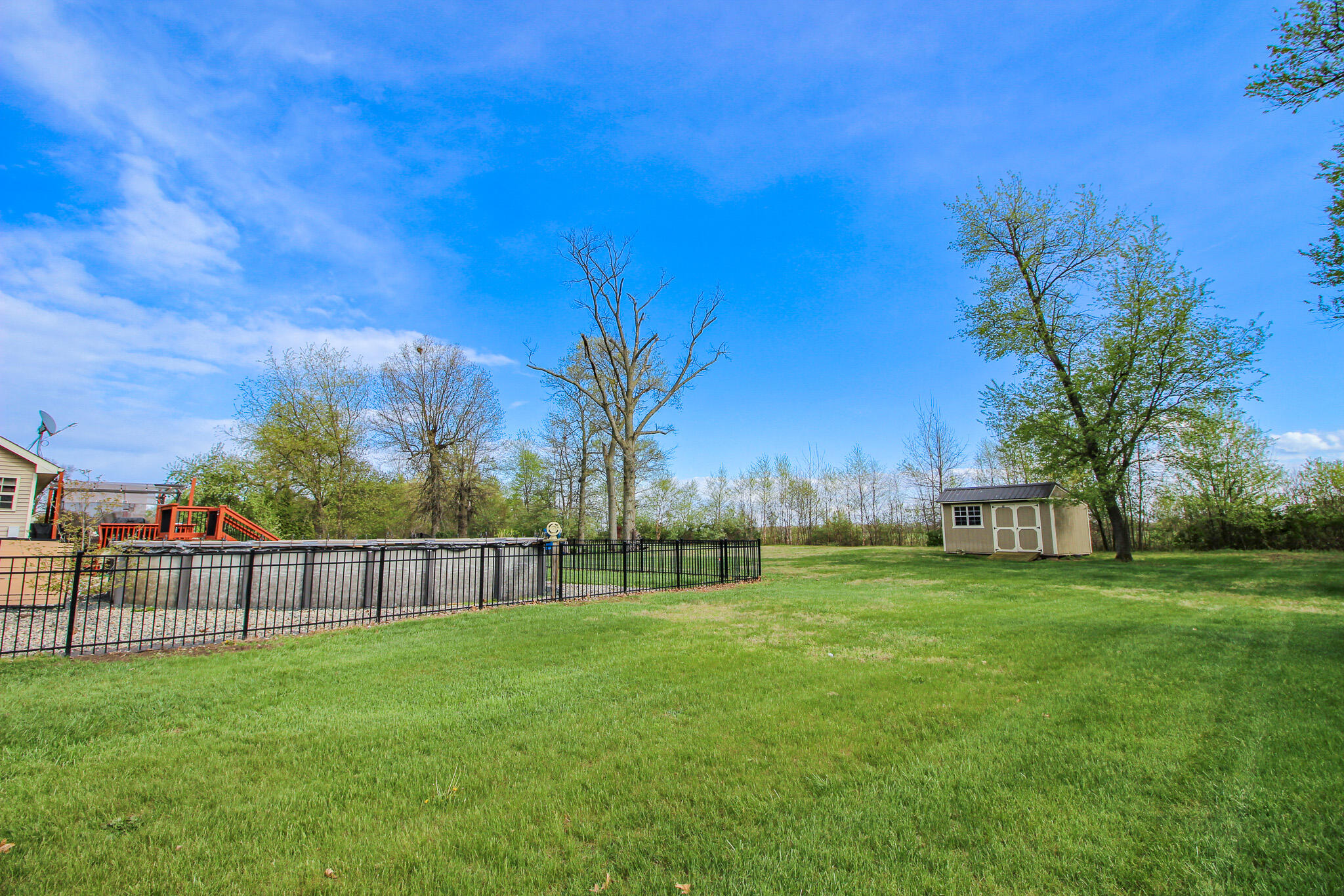 2913 Cardinal Drive Wheatfield, IN 46392 - Photo 3 of 34