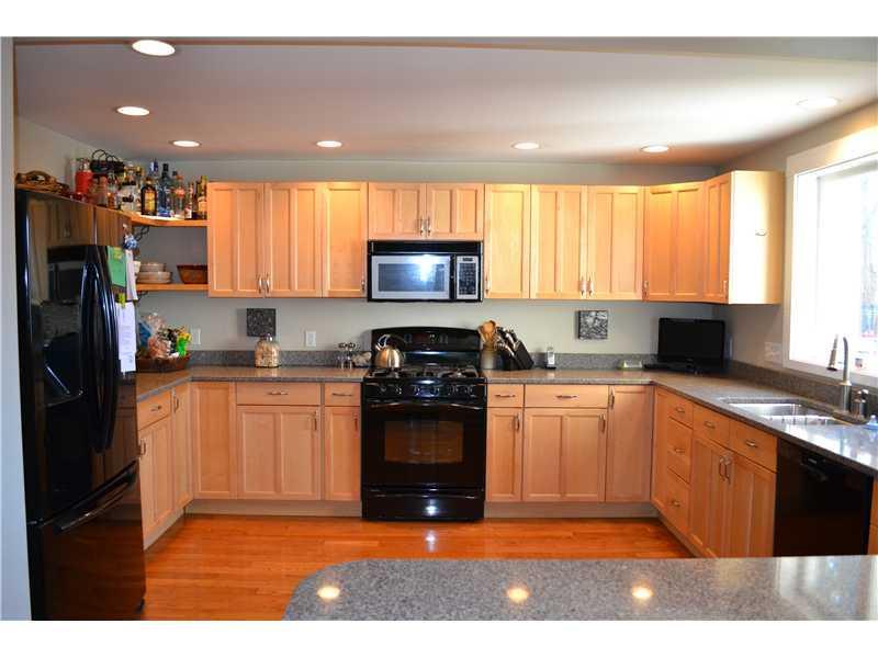 91 Romano Road South Portland, ME 04106 - Photo 2 of 21 Kitchen.