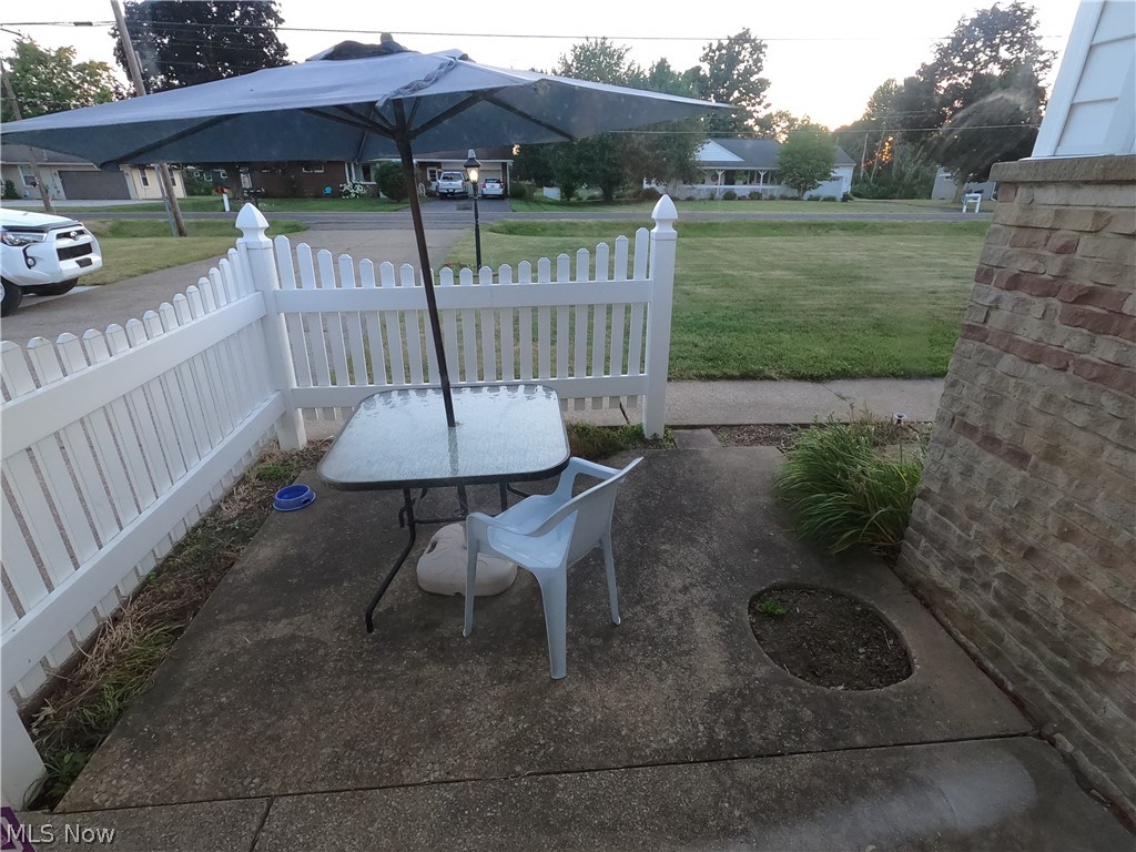 2586 Batdorf Road Wooster, OH 44691 - Photo 28 of 33 View of patio