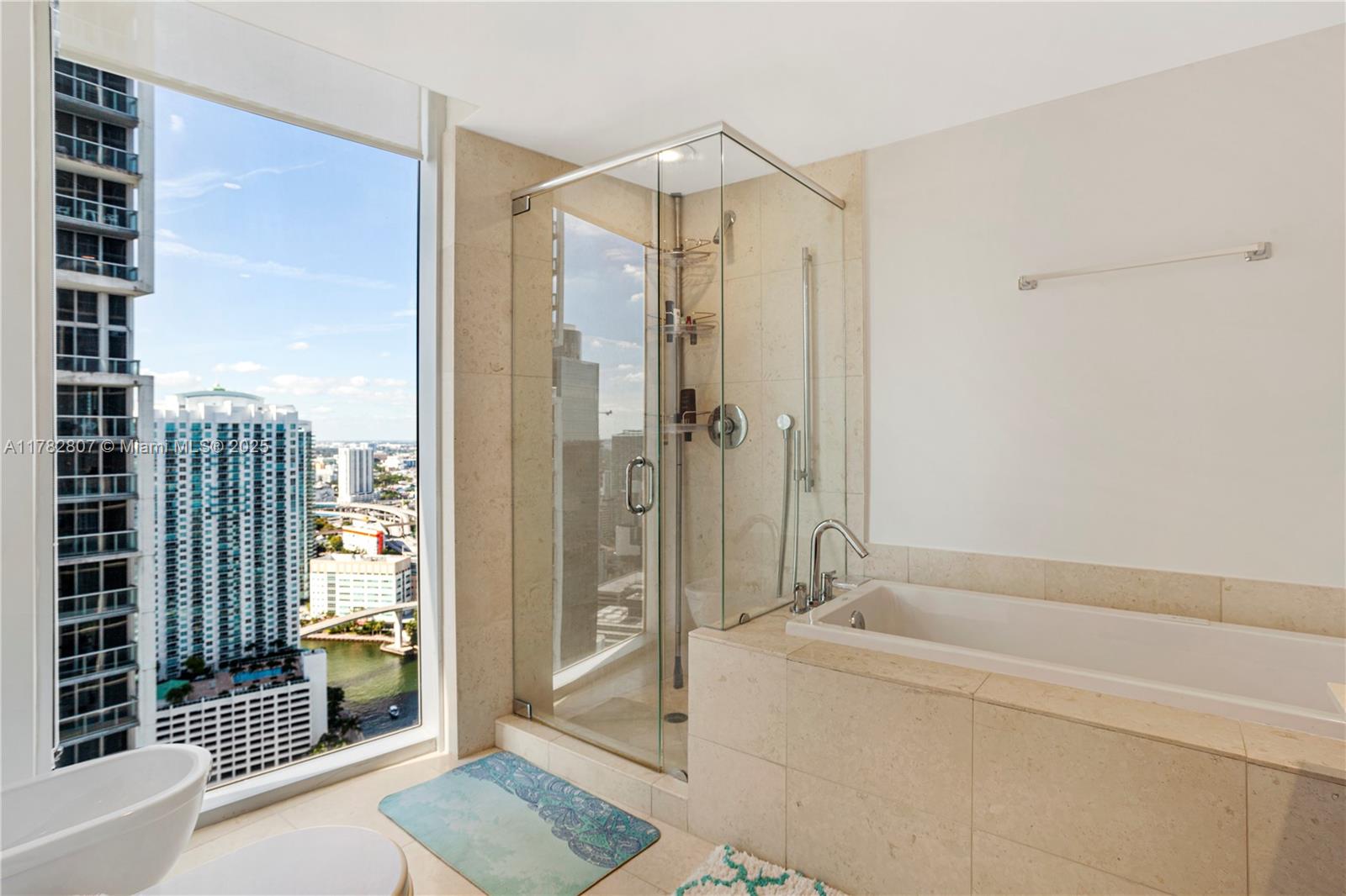 475 Brickell Avenue, Unit 3813 Miami, FL 33131 - Photo 16 of 21