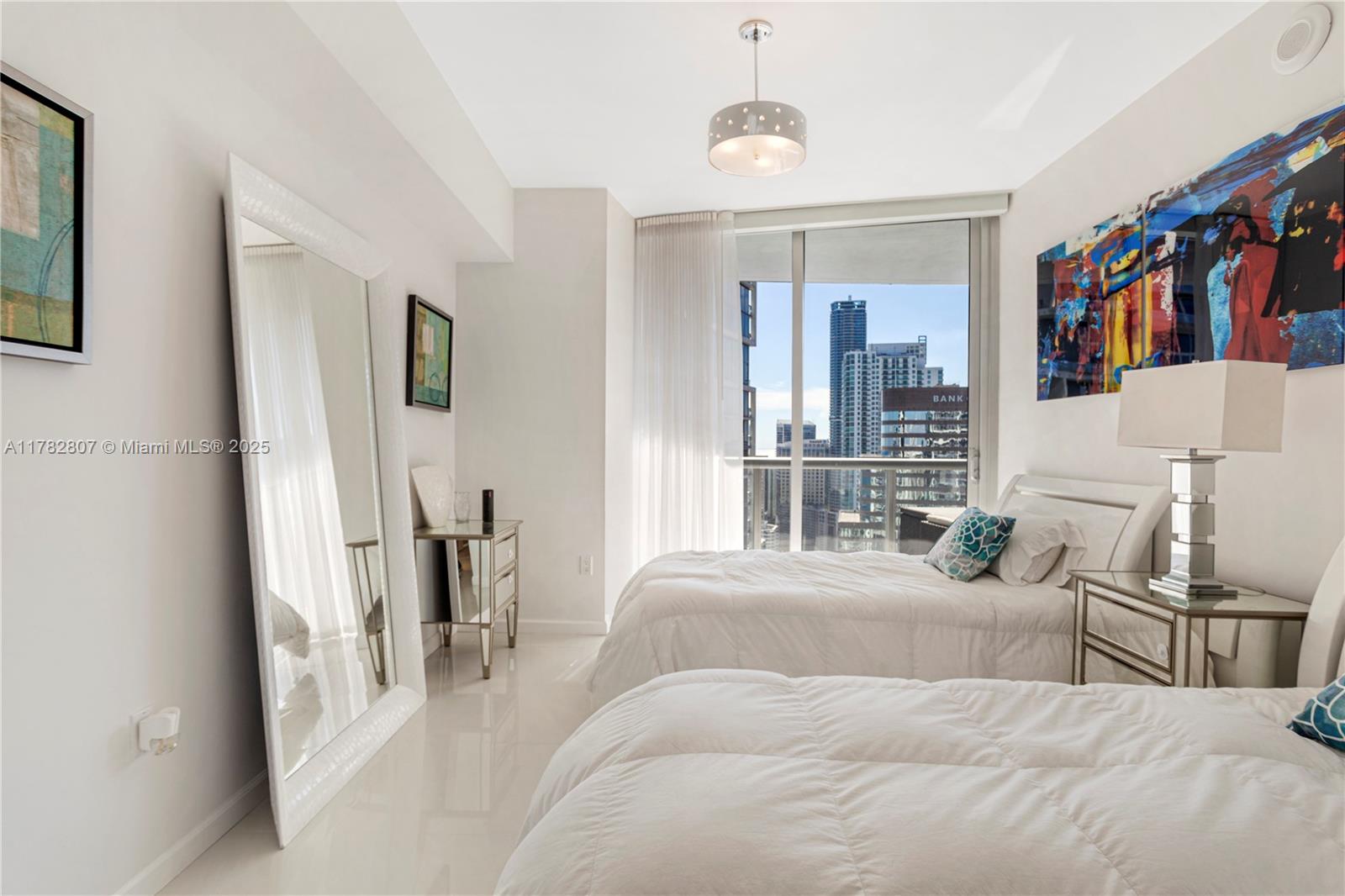 475 Brickell Avenue, Unit 3813 Miami, FL 33131 - Photo 8 of 21