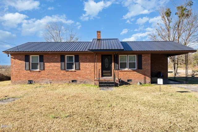 $179,900 | 170 Flowers Road, Mount Olive, NC 28365