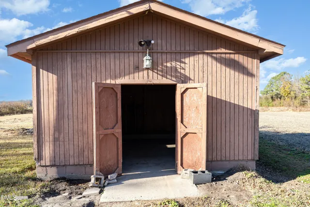 $179,900 | 170 Flowers Road, Mount Olive, NC 28365