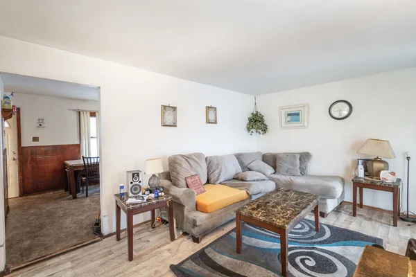 $158,500 | 15634 Avalon Avenue, South Holland, IL 60473