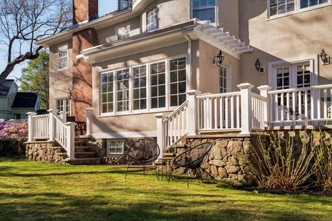 $3,099,000 | 10 Rangeley Road, Winchester, MA 01890