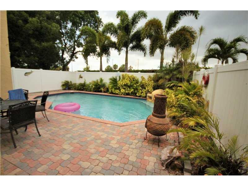 6843 Torch Key Street Lake Worth, FL 33467 - Photo 14 of 20 Pool
