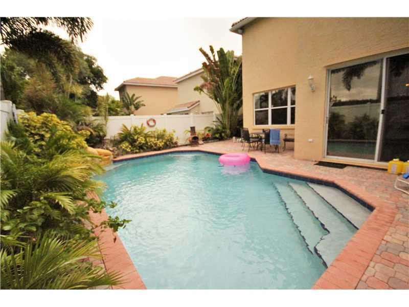 6843 Torch Key Street Lake Worth, FL 33467 - Photo 15 of 20 Pool