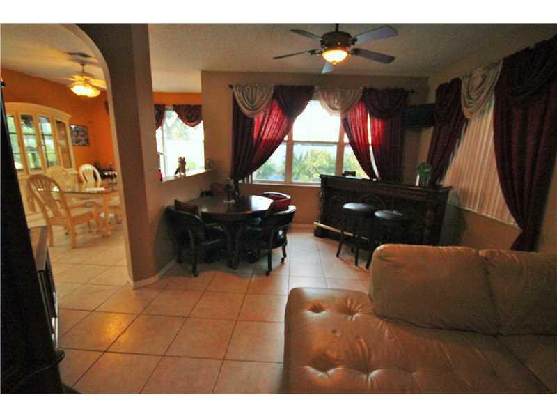 6843 Torch Key Street Lake Worth, FL 33467 - Photo 3 of 20 Dining Room