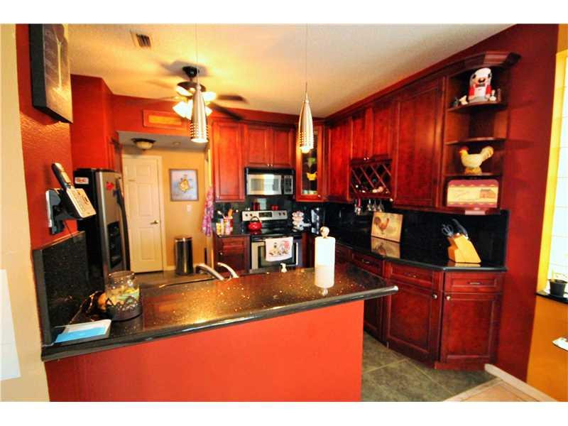 6843 Torch Key Street Lake Worth, FL 33467 - Photo 5 of 20 Kitchen