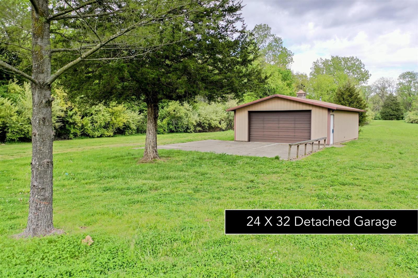 2272 Baldwin Road New Athens, IL 62264 - Photo 2 of 17