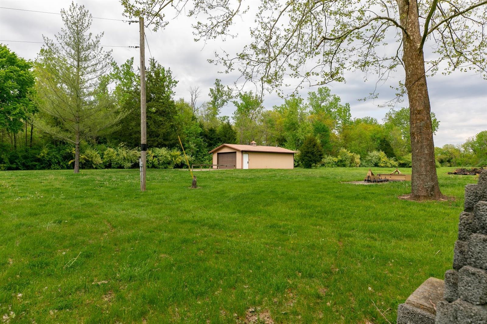 2272 Baldwin Road New Athens, IL 62264 - Photo 11 of 17