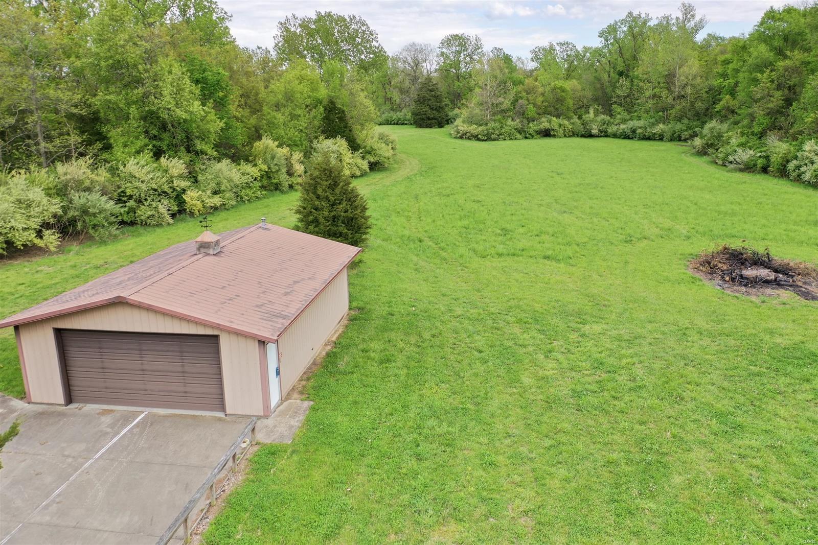2272 Baldwin Road New Athens, IL 62264 - Photo 17 of 17