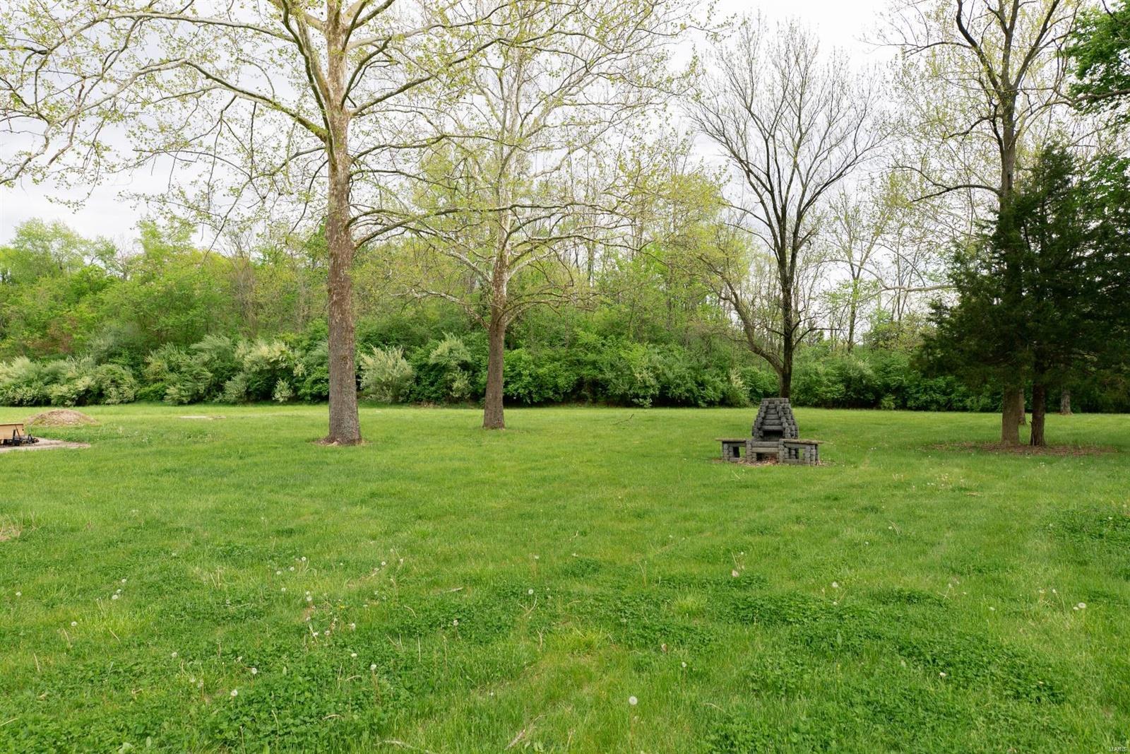 2272 Baldwin Road New Athens, IL 62264 - Photo 10 of 17