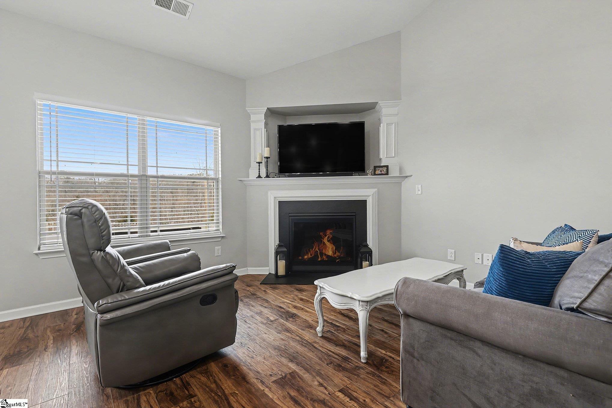 159 Caledonia Drive Easley, SC 29642 - Photo 8 of 27