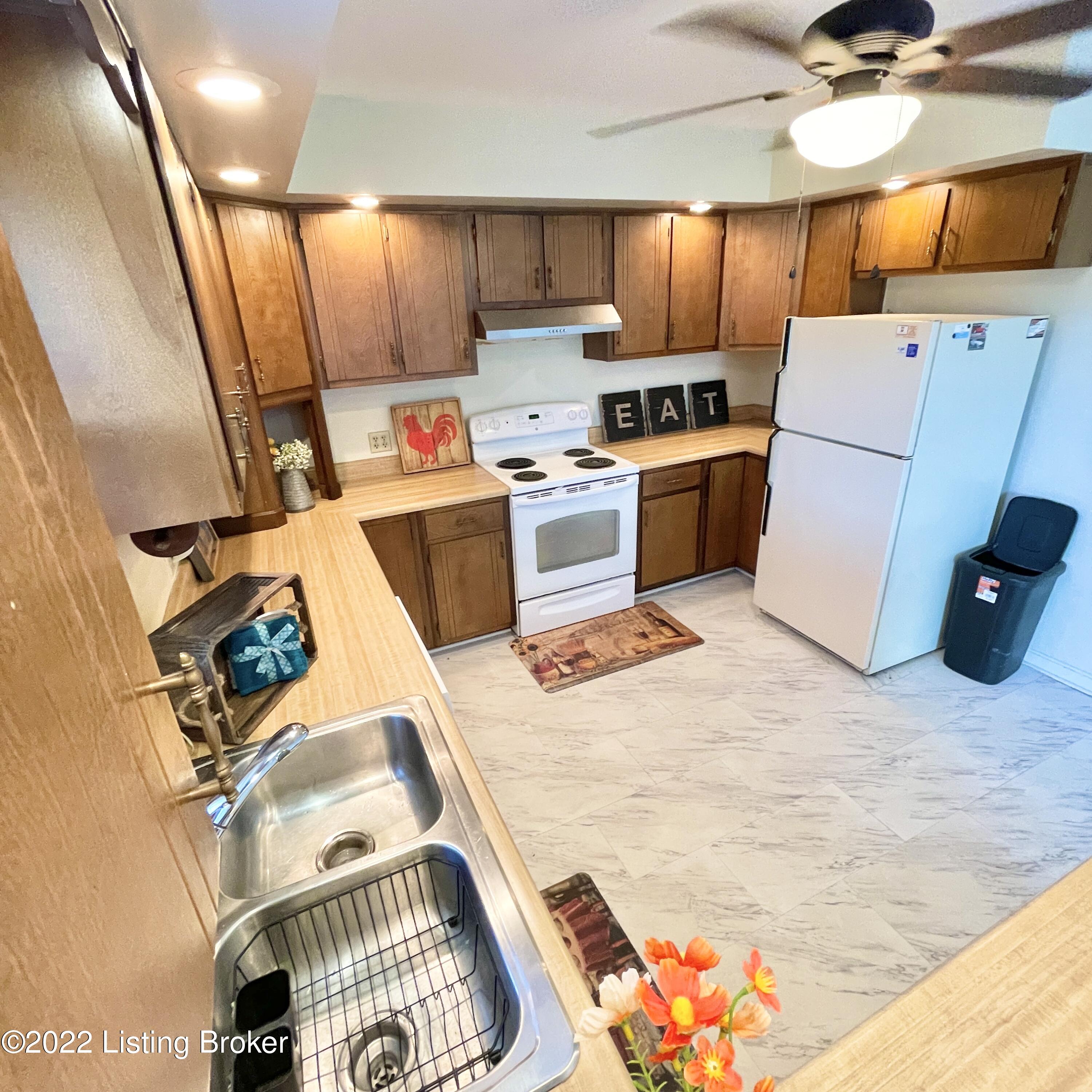 769 Rogersville Road Radcliff, KY 40160 - Photo 14 of 38 7003DFCF-1C4E-4CA2-B04E-A1662B950FB8