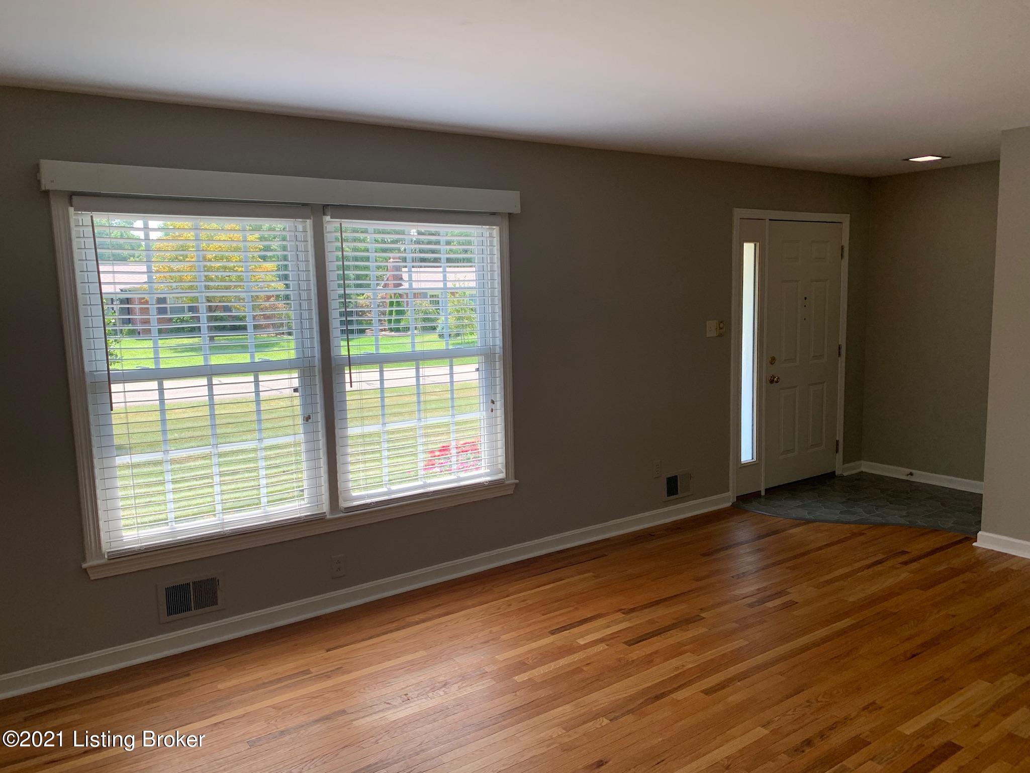8603 Whipps Bend Road Louisville, KY 40222 - Photo 8 of 53 Front Living Room View