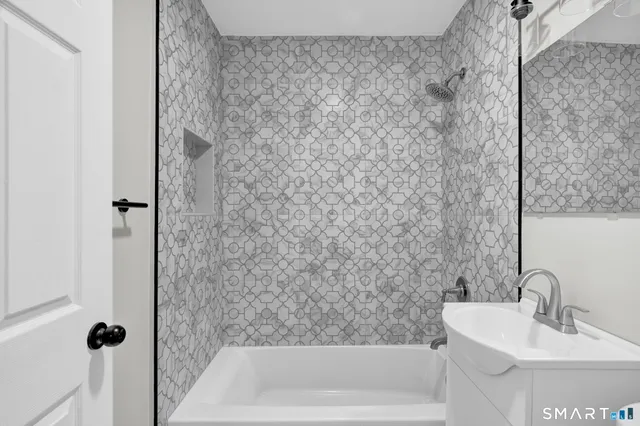 $519,900 | 14 Denmore Lane, Old Saybrook, CT 06475