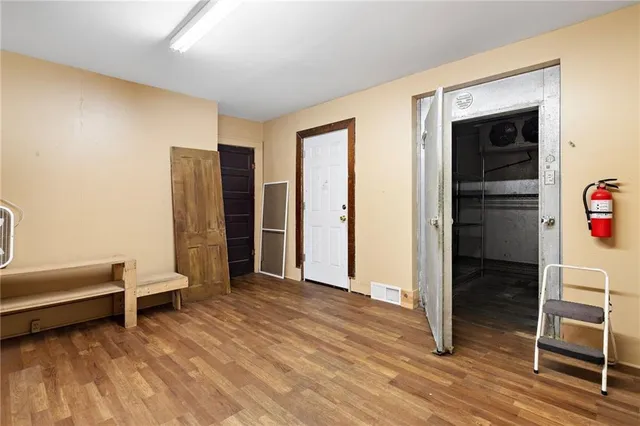 $350,000 | 121 U.S. Highway 40, Odessa, MO 64076