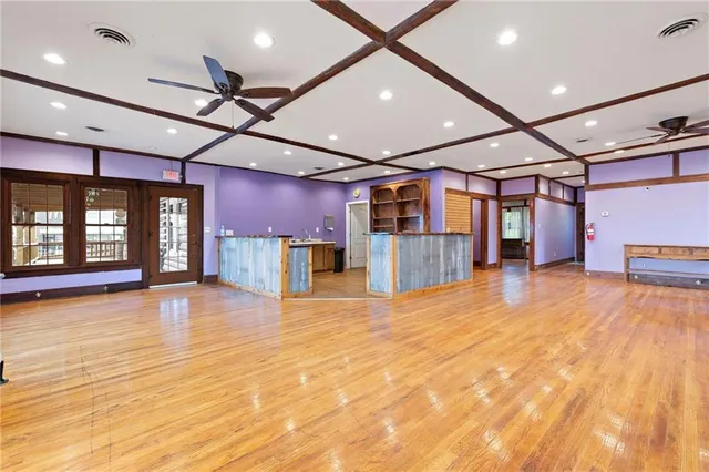 $350,000 | 121 U.S. Highway 40, Odessa, MO 64076