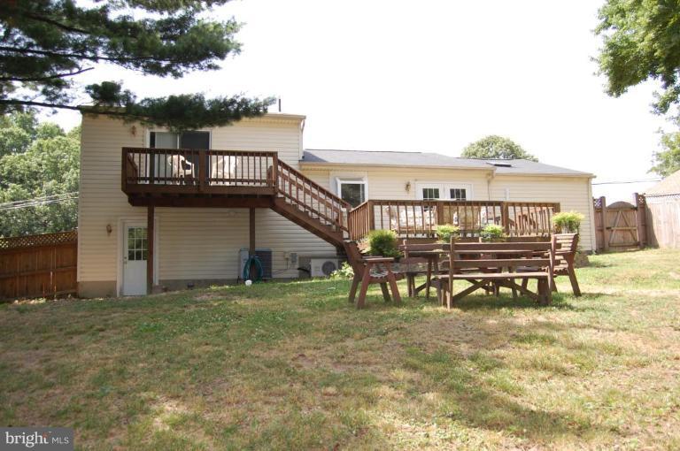 1912 Hilltop Road Pasadena, MD 21122 - Photo 13 of 27 Exterior (Rear)