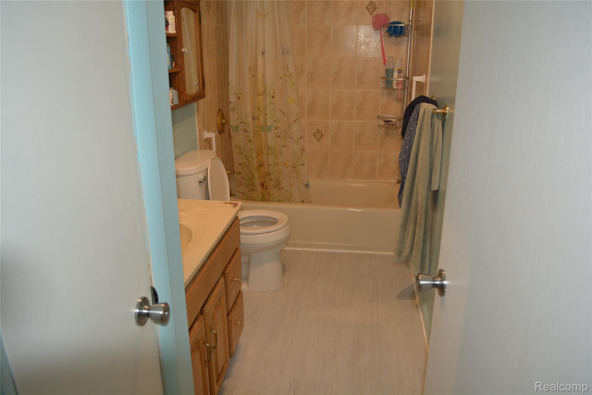 13937 Farm Road Belleville, MI 48111 - Photo 15 of 33 DSC_0020.JPG