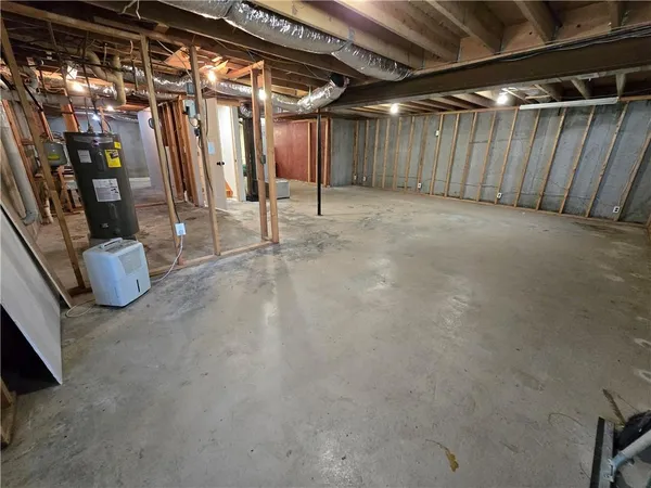 $189,000 | 302 Dement Street, Mound City, KS 66056