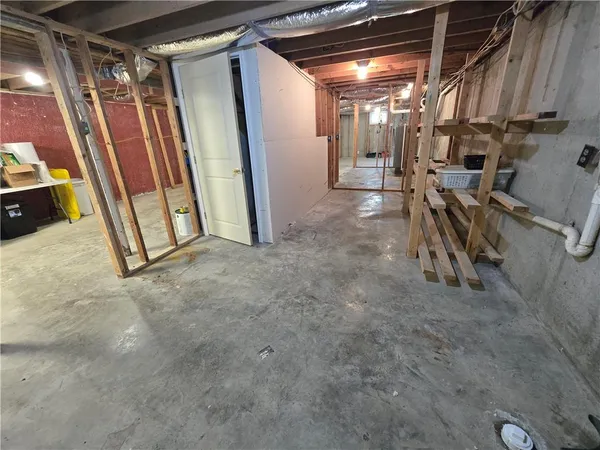 $189,000 | 302 Dement Street, Mound City, KS 66056