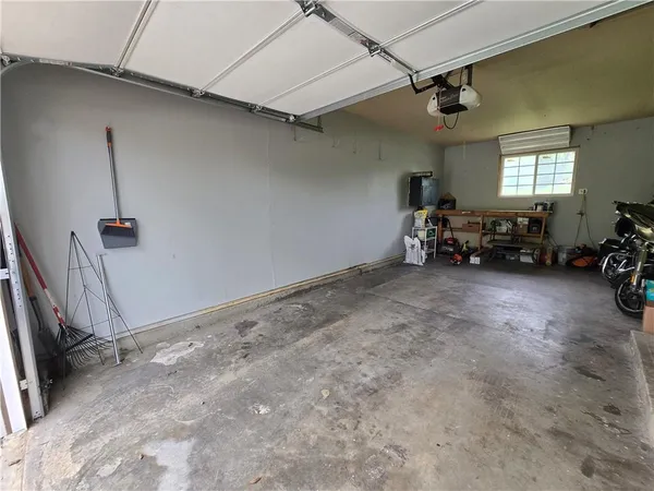$189,000 | 302 Dement Street, Mound City, KS 66056