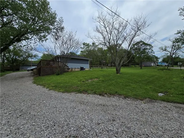 $189,000 | 302 Dement Street, Mound City, KS 66056