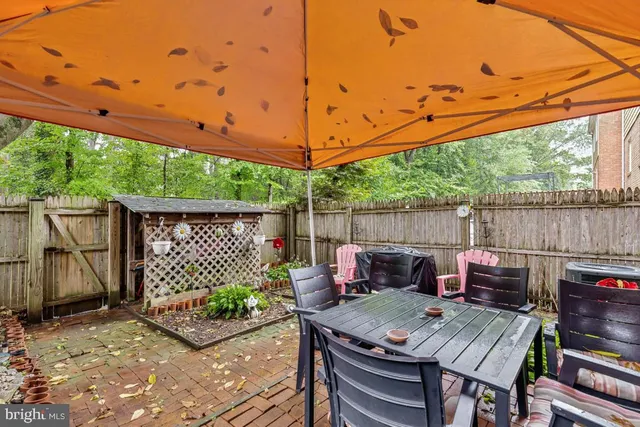 a view of a storage & utility room