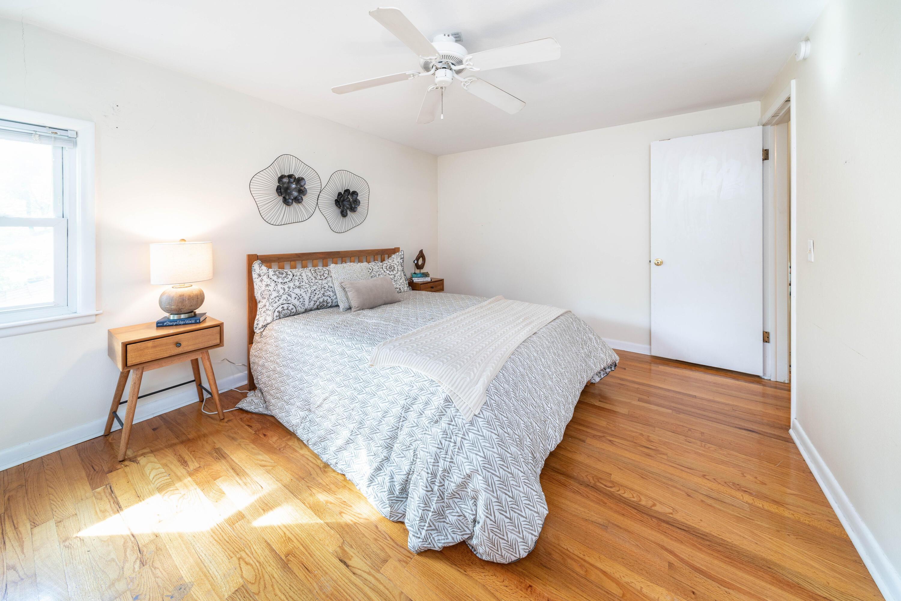 1122 Manor Street Kalamazoo, MI 49006 - Photo 11 of 25 1122_Manor_St_20