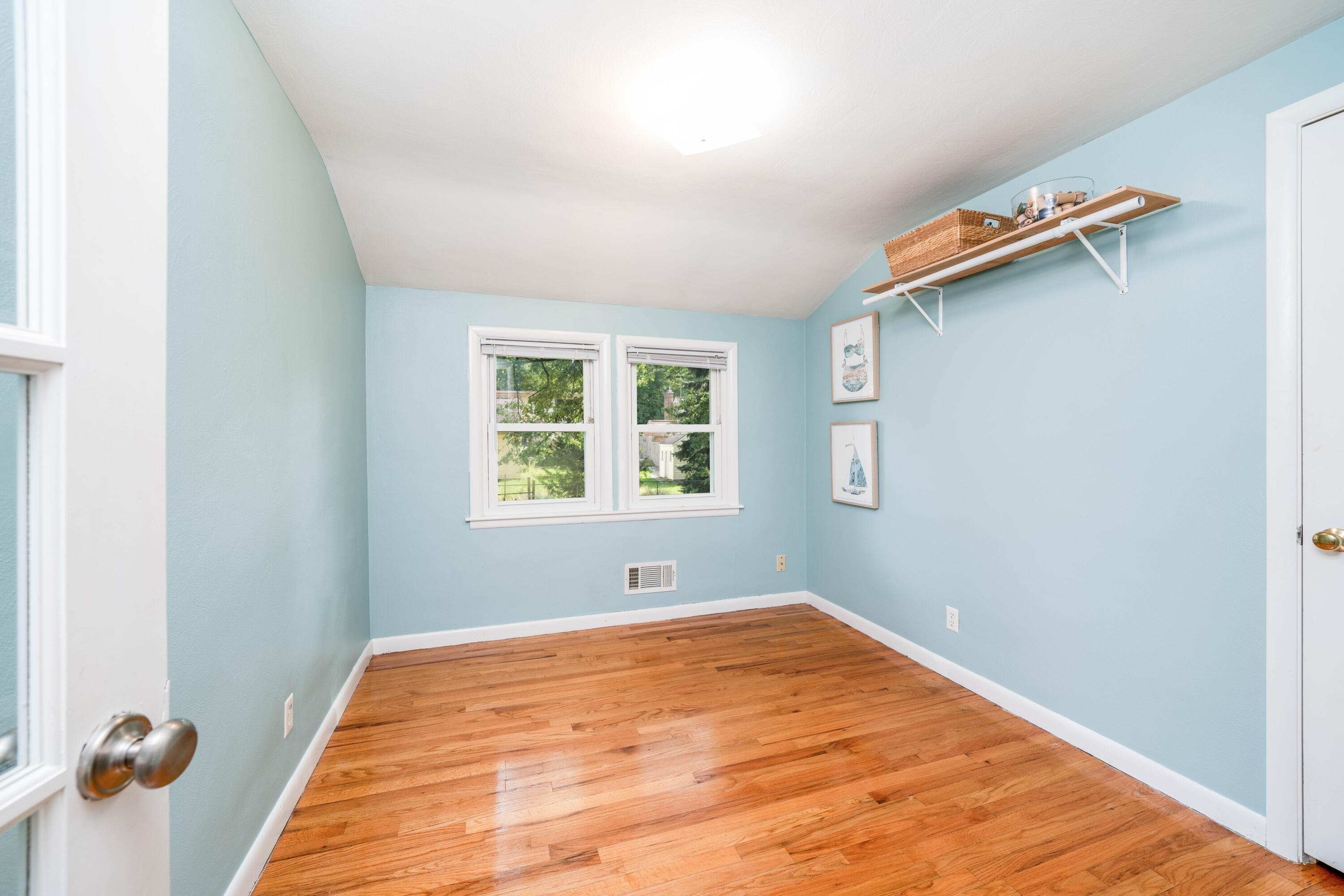 1122 Manor Street Kalamazoo, MI 49006 - Photo 12 of 25 1122_Manor_St_21