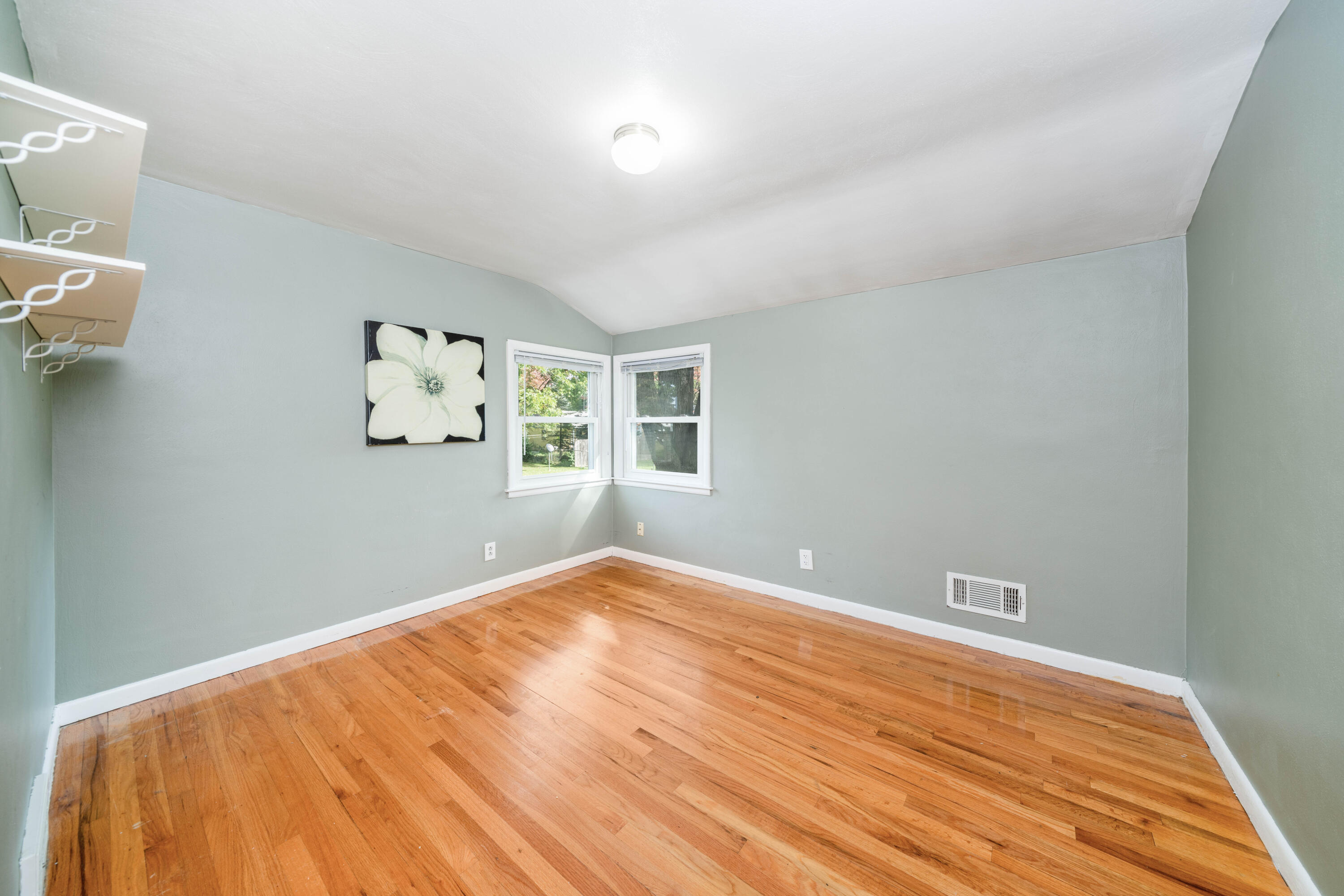 1122 Manor Street Kalamazoo, MI 49006 - Photo 13 of 25 1122_Manor_St_22