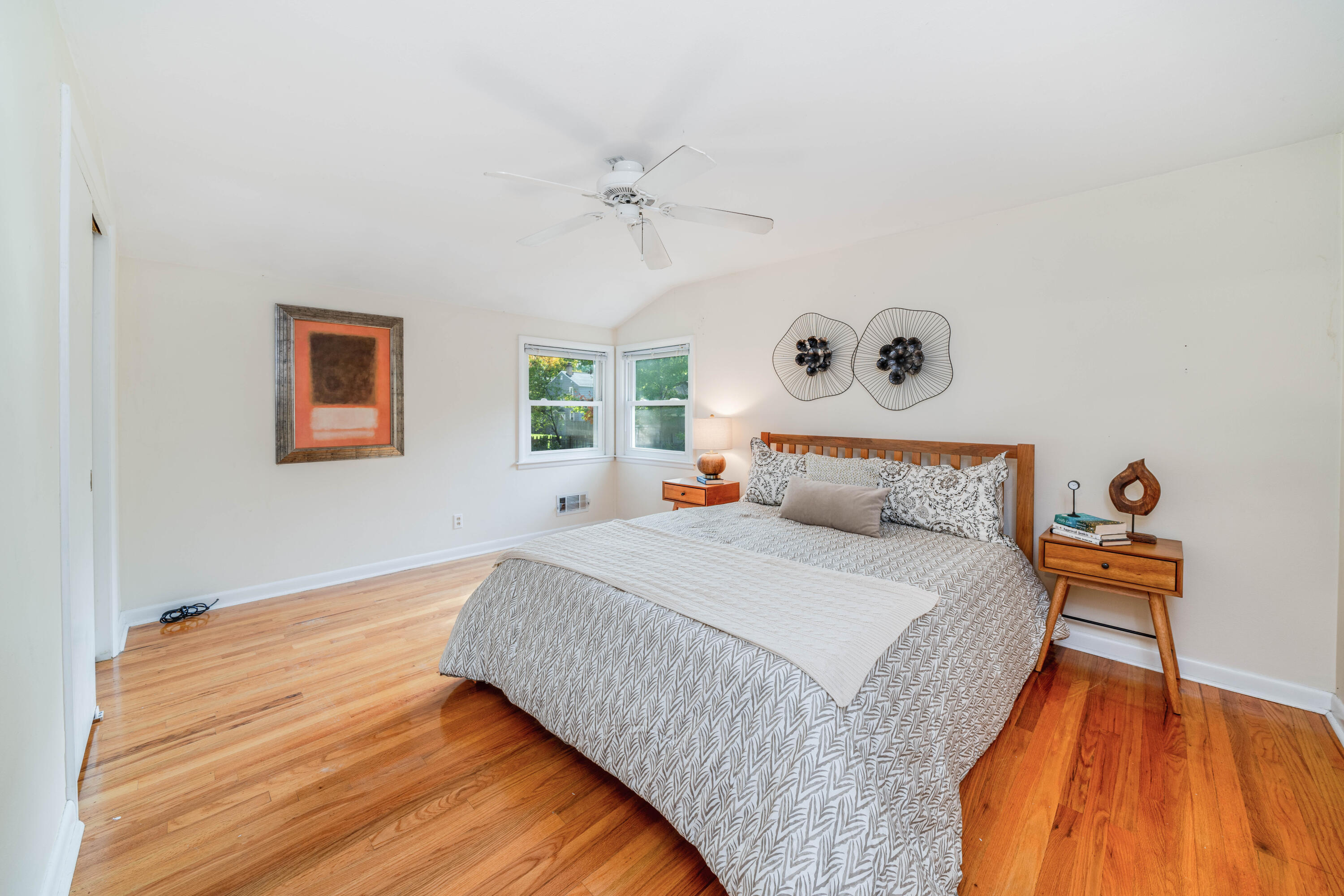 1122 Manor Street Kalamazoo, MI 49006 - Photo 10 of 25 1122_Manor_St_19