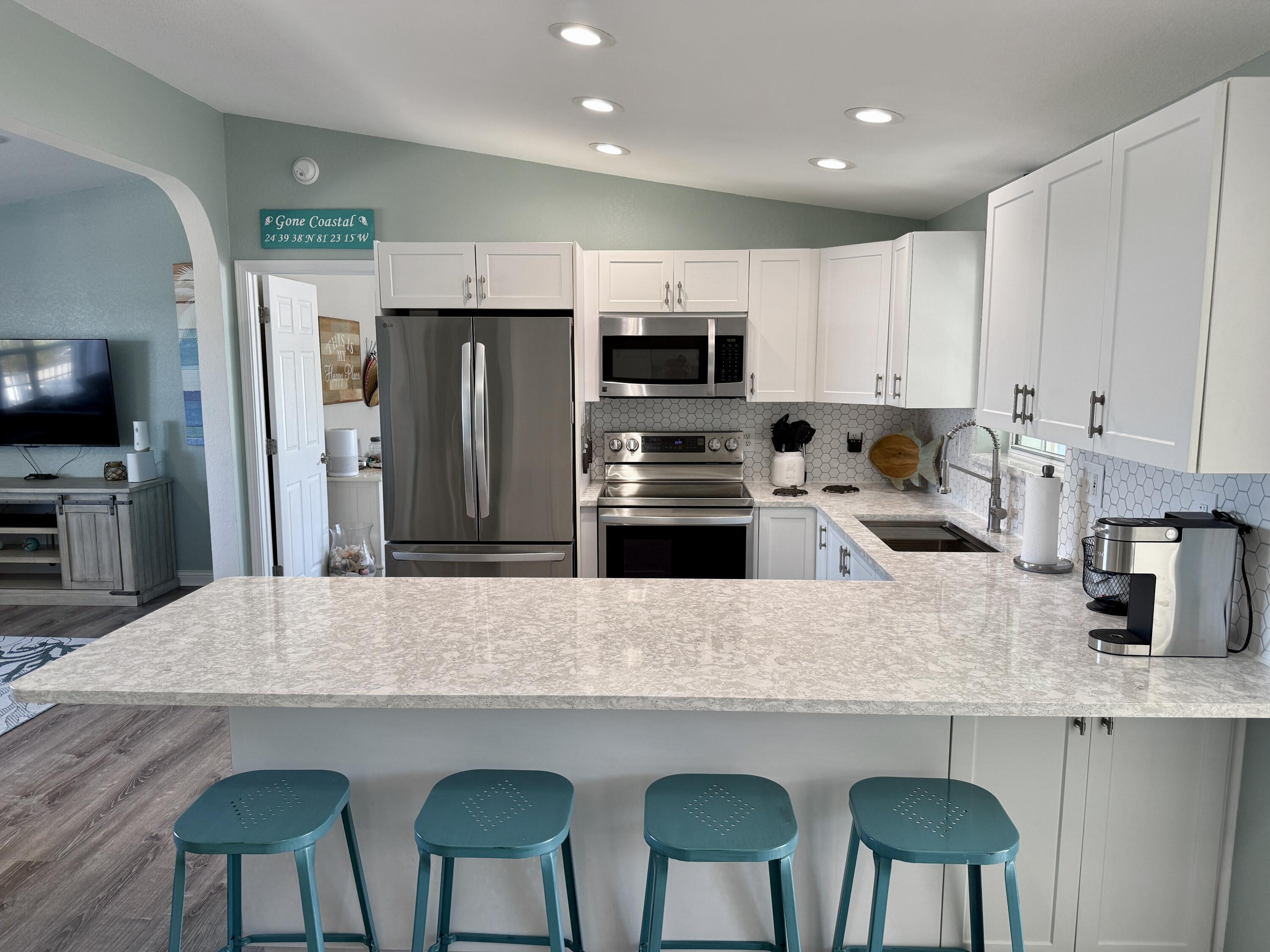 417 Pirates Road Summerland Key, FL 33042 - Photo 26 of 61 KitBar2