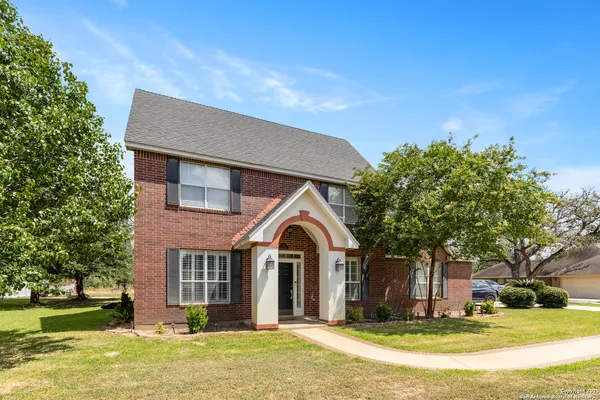 $436,000 | 1732 Continental Drive West, Pleasanton, TX 78064