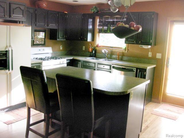 74103 Kanie Road Romeo, MI 48065 - Photo 12 of 30 #11 Kitchen 2.jpg