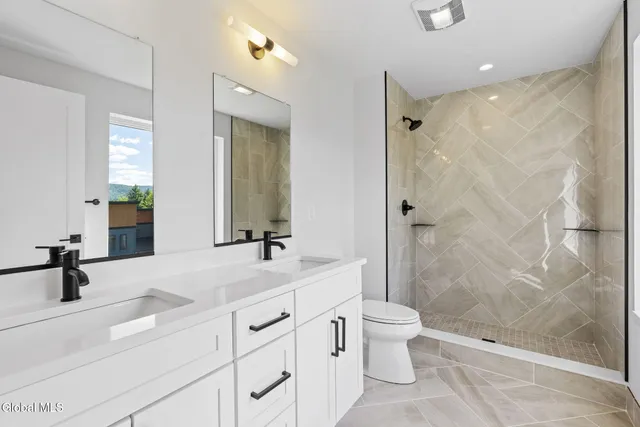 $670,000 | 13 Footpath Way, Lake George, NY 12845