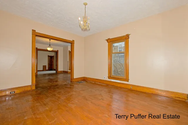 $299,900 | 528 South Jefferson Street, Hastings, MI 49058