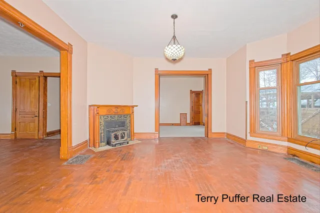 $289,900 | 528 South Jefferson Street, Hastings, MI 49058